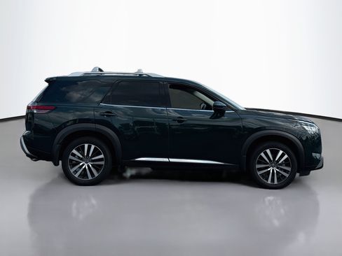 Certified 2025 Nissan Pathfinder Platinum w/ Cargo Package AWD/4WD image 8