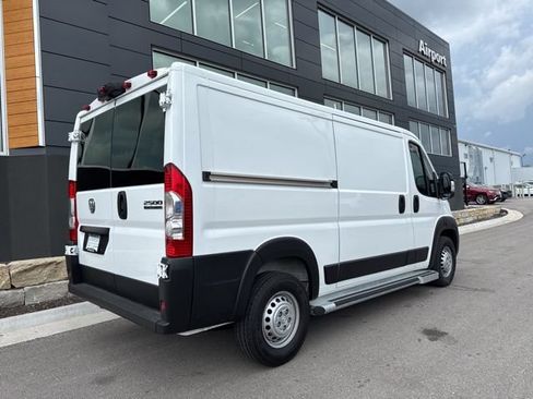 Used 2025 RAM ProMaster 2500 w/ U-Haul Equipment Group FWD image 3
