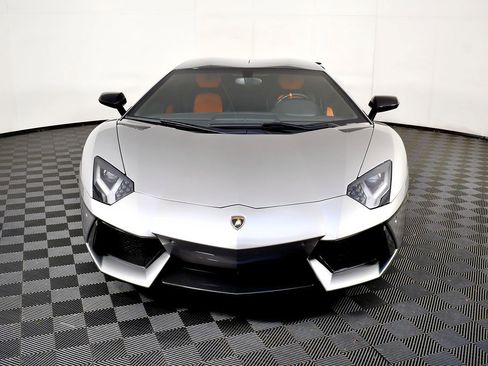 Used 2014 Lamborghini Aventador LP 700-4 image 5