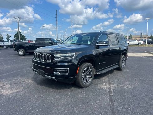 Used 2024 Jeep Wagoneer Series II AWD/4WD image 5