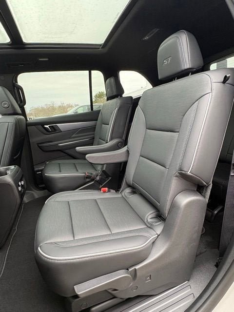 New 2026 Buick Enclave Sport Touring w/ Power Package AWD/4WD image 16
