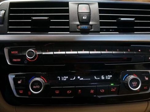 Used 2016 BMW 340i xDrive Sedan image 16