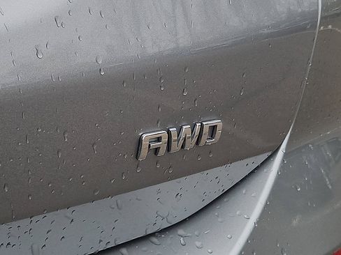 Used 2024 Chevrolet Equinox LS w/ LS Convenience Package image 30