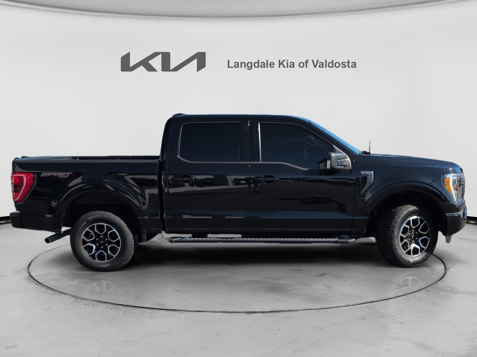 Used 2023 Ford F150 XLT w/ Equipment Group 302A High AWD/4WD image 3