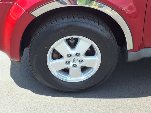 Used 2009 Ford Escape XLT FWD image 23