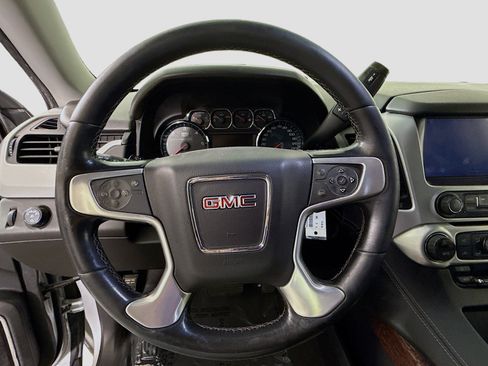 Used 2019 GMC Yukon SLE w/ SLE Value Package image 13