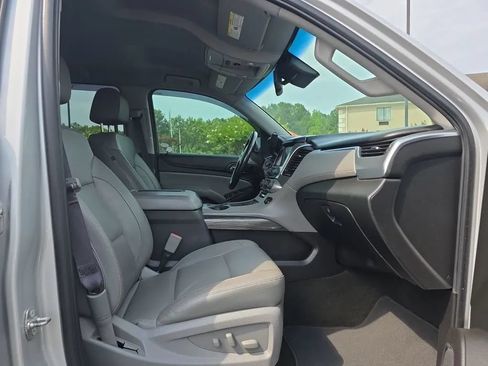 Used 2017 Chevrolet Suburban LT AWD/4WD image 49
