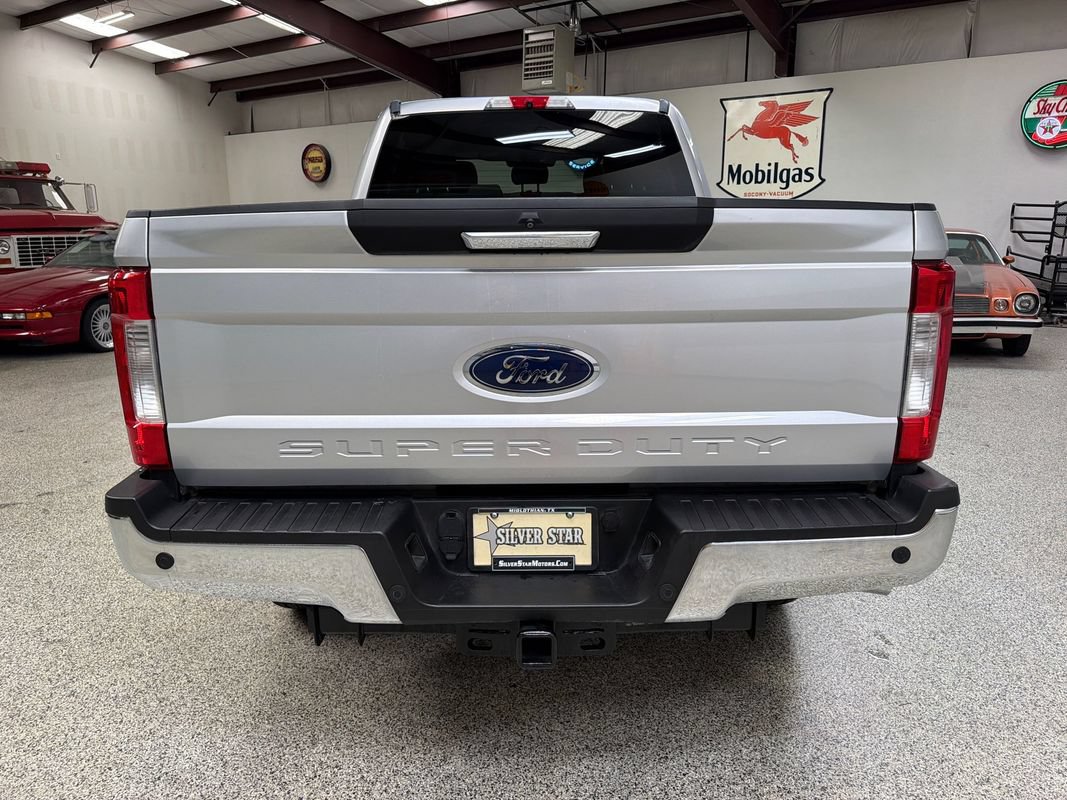 Used 2019 Ford F250 XLT w/ XLT Premium Package AWD/4WD image 6