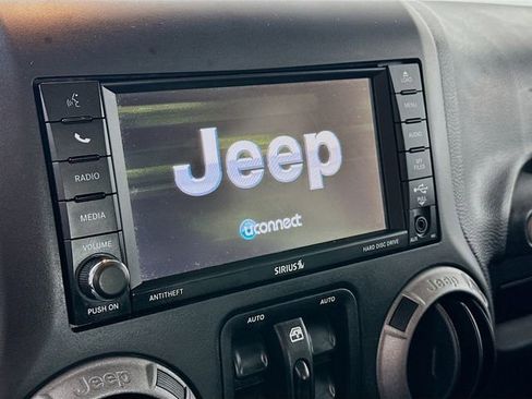 Used 2016 Jeep Wrangler Unlimited Sport image 13