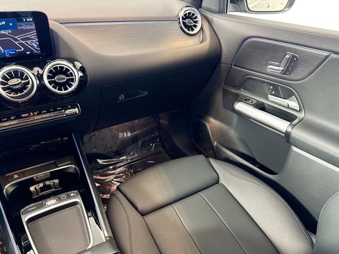 Certified 2025 Mercedes-Benz GLA 250 image 21