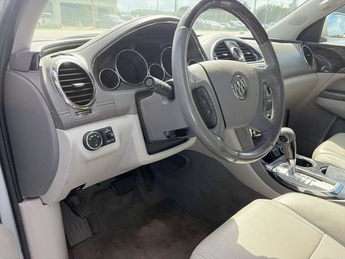 Used 2017 Buick Enclave Leather AWD/4WD image 12