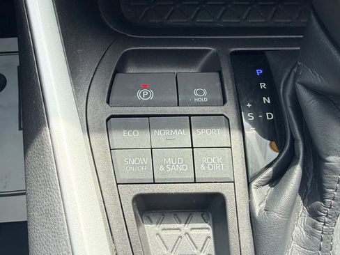 Used 2021 Toyota RAV4 XLE Premium AWD/4WD image 34
