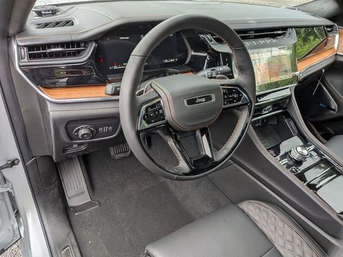 New 2026 Jeep Grand Cherokee Summit w/ Obsidian Package AWD/4WD image 11