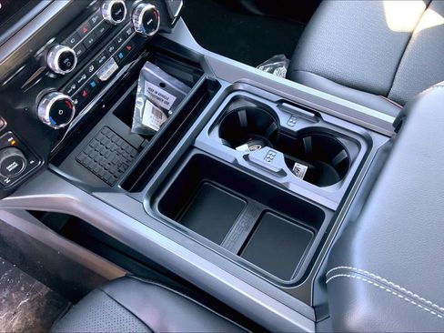 New 2026 Ford F250 Lariat w/ Black Appearance Package image 5