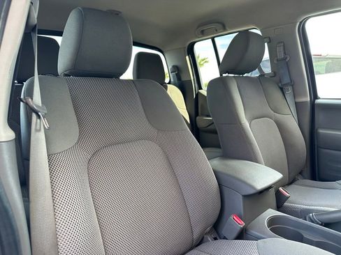 Used 2020 Nissan Frontier SV w/ Midnight Edition Floor Mats image 29