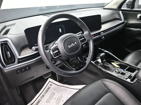 Certified 2024 Kia Sorento SX AWD/4WD image 12