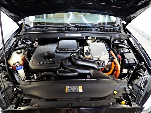Used 2018 Ford Fusion S FWD image 4