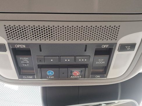 Used 2020 Acura TLX w/ Technology Package image 34