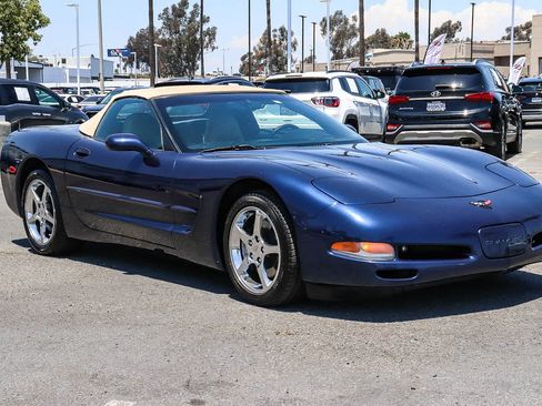 Used 2001 Chevrolet Corvette Convertible w/ Preferred Equipment Group2 RWD image 3