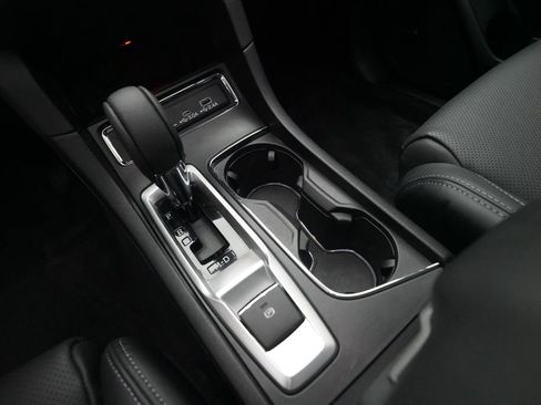 Used 2025 Subaru Ascent Limited image 17