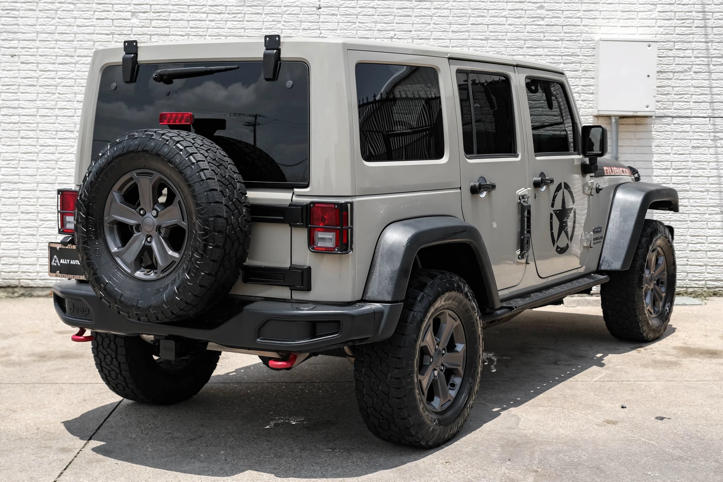 Used 2017 Jeep Wrangler Unlimited Rubicon AWD/4WD image 7