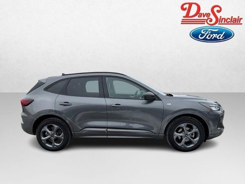 Used 2023 Ford Escape ST-Line w/ Tech Pack #1 AWD/4WD image 5