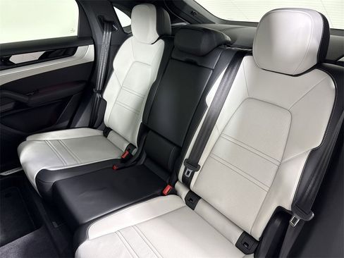 New 2026 Porsche Cayenne S image 18