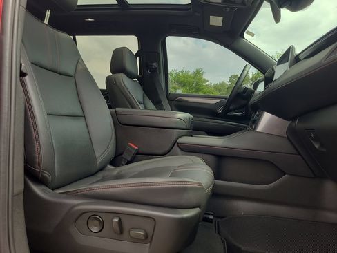 Used 2024 Chevrolet Tahoe RST w/ Luxury Package AWD/4WD image 29