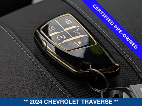 Used 2024 Chevrolet Traverse RS FWD image 39