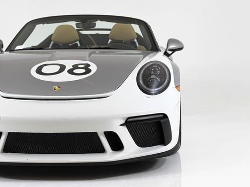 Used 2019 Porsche 911 Speedster RWD image 19