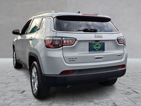 Used 2024 Jeep Compass Latitude AWD/4WD image 6