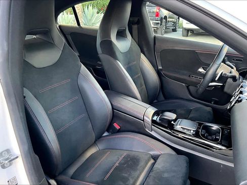 Used 2023 Mercedes-Benz CLA 35 AMG 4MATIC image 8