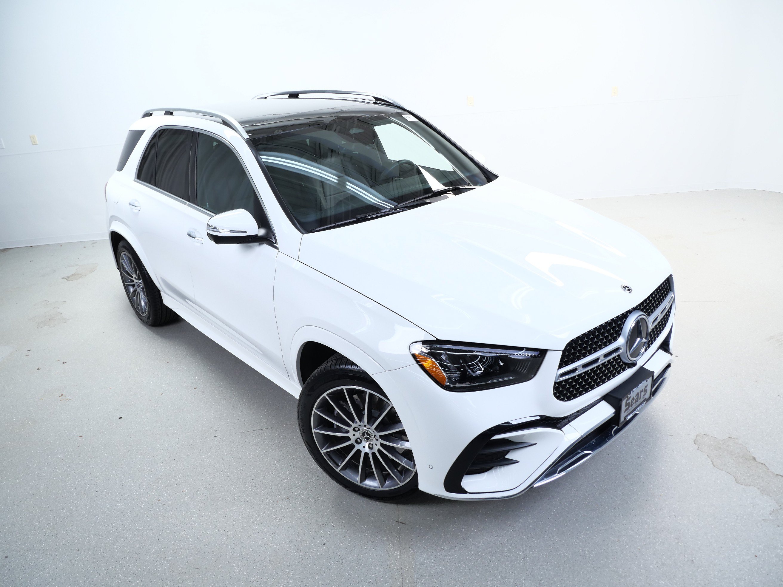 Used 2024 Mercedes-Benz GLE 350 4MATIC image 4