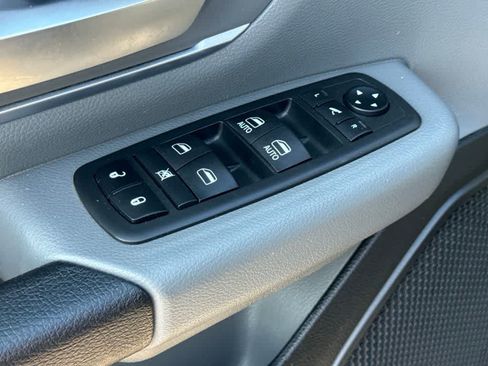 Used 2019 RAM 1500 Big Horn RWD image 13