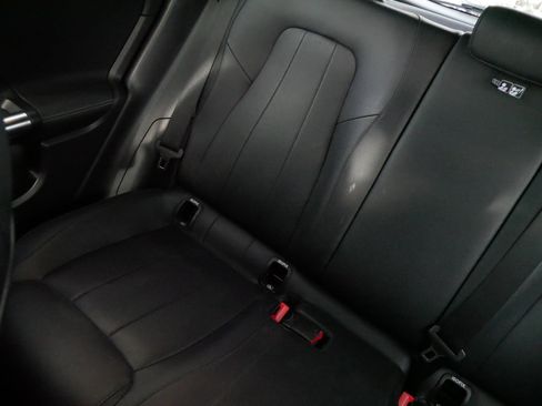 Used 2022 Mercedes-Benz GLA 250 4MATIC image 12