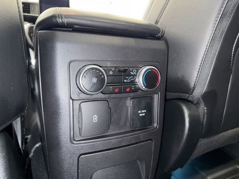 Used 2024 Ford Explorer Limited w/ Limited Technology Package AWD/4WD image 28
