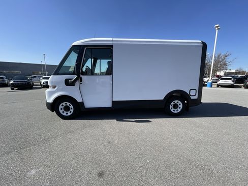 New 2025 Chevrolet Brightdrop 400 image 46