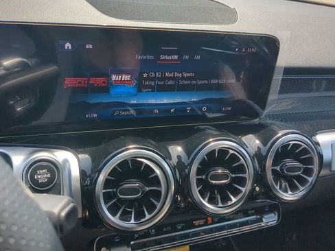 New 2024 Mercedes-Benz GLB 35 AMG 4MATIC image 6