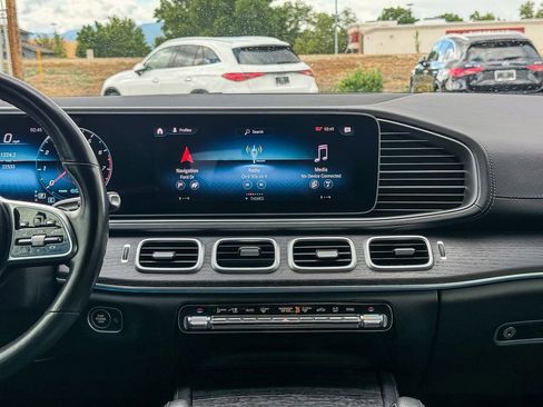 Certified 2023 Mercedes-Benz GLS 450 4MATIC image 13