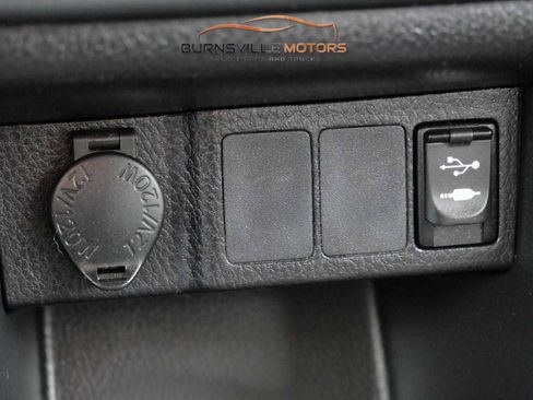 Used 2018 Toyota Corolla LE image 26