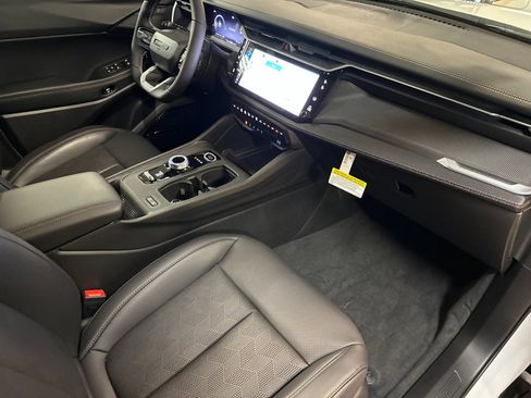 New 2026 Jeep Cherokee Overland w/ Advanced Pro Tech Group AWD/4WD image 15