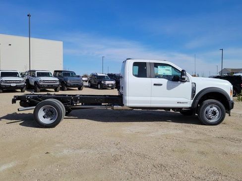 New 2026 Ford F550 4x4 SuperCab Super Duty image 2