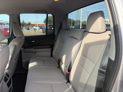 Used 2017 Honda Ridgeline RTL image 8