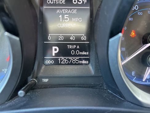 Used 2015 Toyota Corolla L image 24