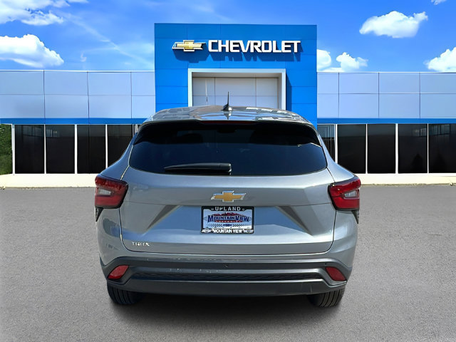 New 2026 Chevrolet Trax LS w/ Driver Confidence Package FWD image 5