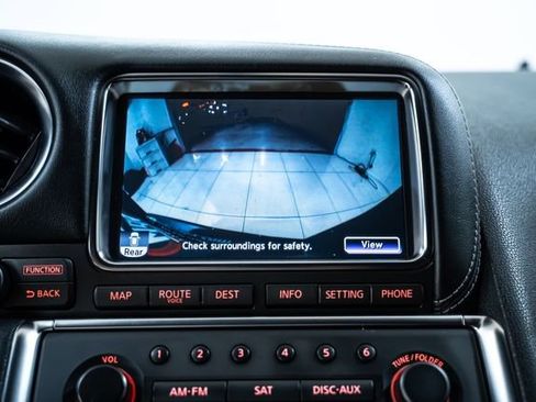 Used 2016 Nissan GT-R Premium image 28