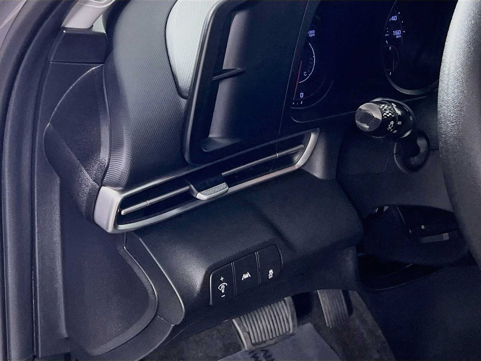 Certified 2023 Hyundai Elantra SEL FWD image 9
