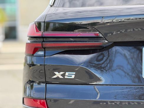 New 2026 BMW X5 sDrive40i image 14