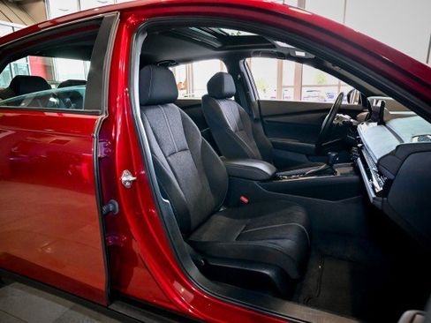 Used 2023 Honda Accord Sport image 29