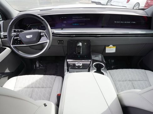 New 2026 Cadillac Escalade IQL Luxury image 11